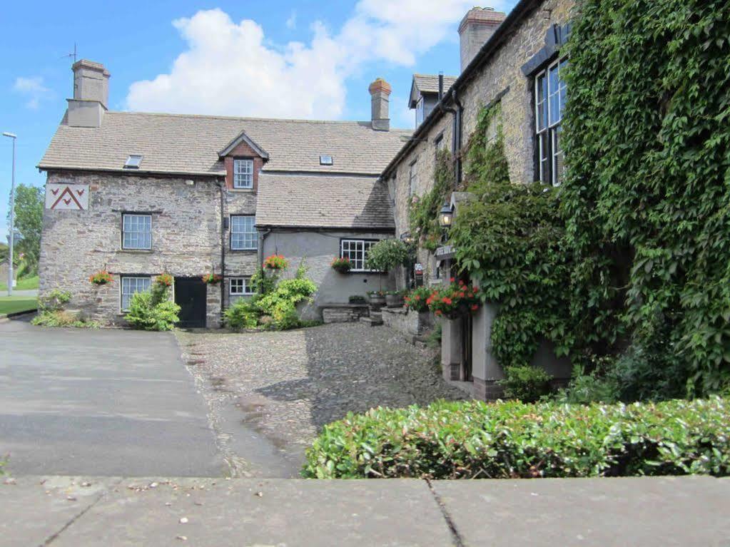 The Three Cocks Coaching Inn Glasbury Ngoại thất bức ảnh