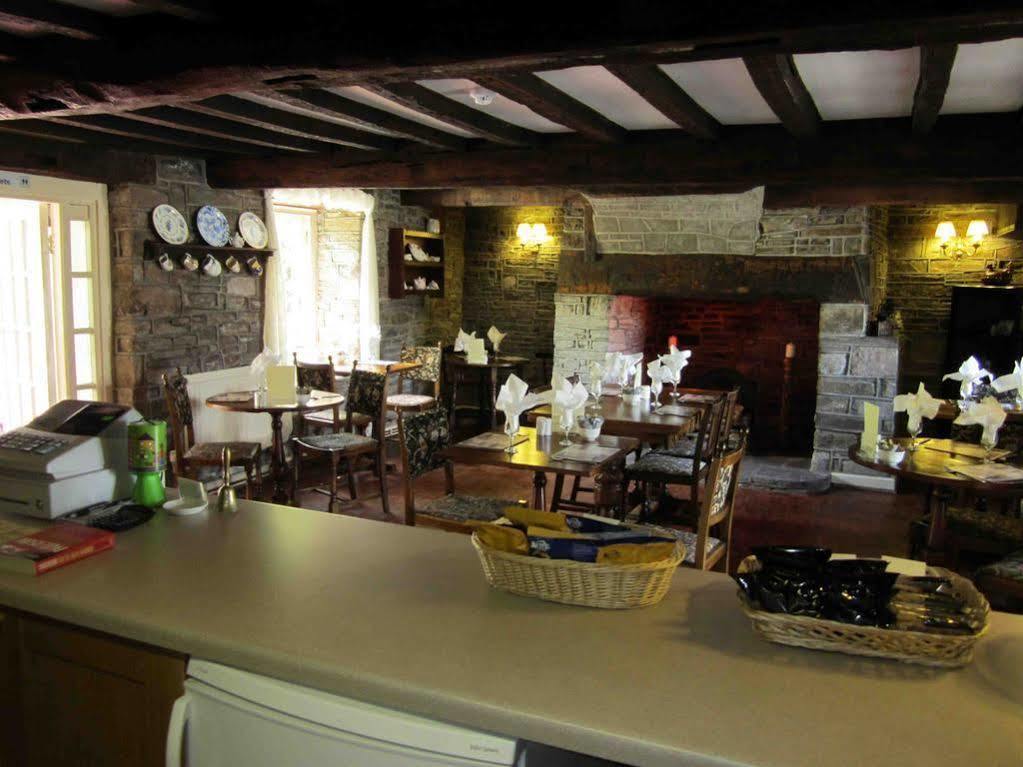 The Three Cocks Coaching Inn Glasbury Ngoại thất bức ảnh